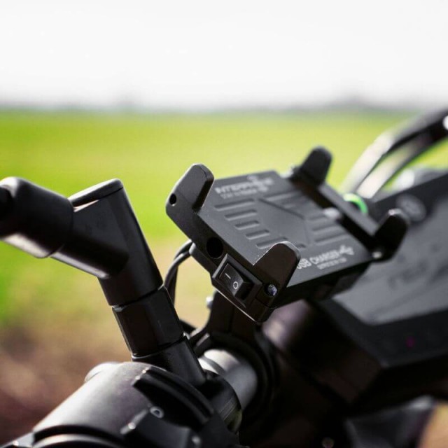 SUPPORTO SMARTPHONE CELLULARLINE MOTO CRAB EVO USB - IMG 4